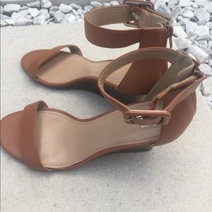 NEW YORK & COMPANY Wedge Sandals Size 10 m